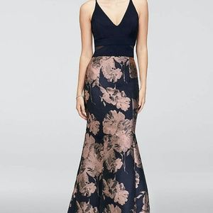 V-neck Jersey & Brocade Mermaid Gown